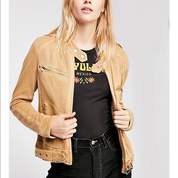 Free People Jackets & Blazers - NEW Free People springtime knit bomber jacket